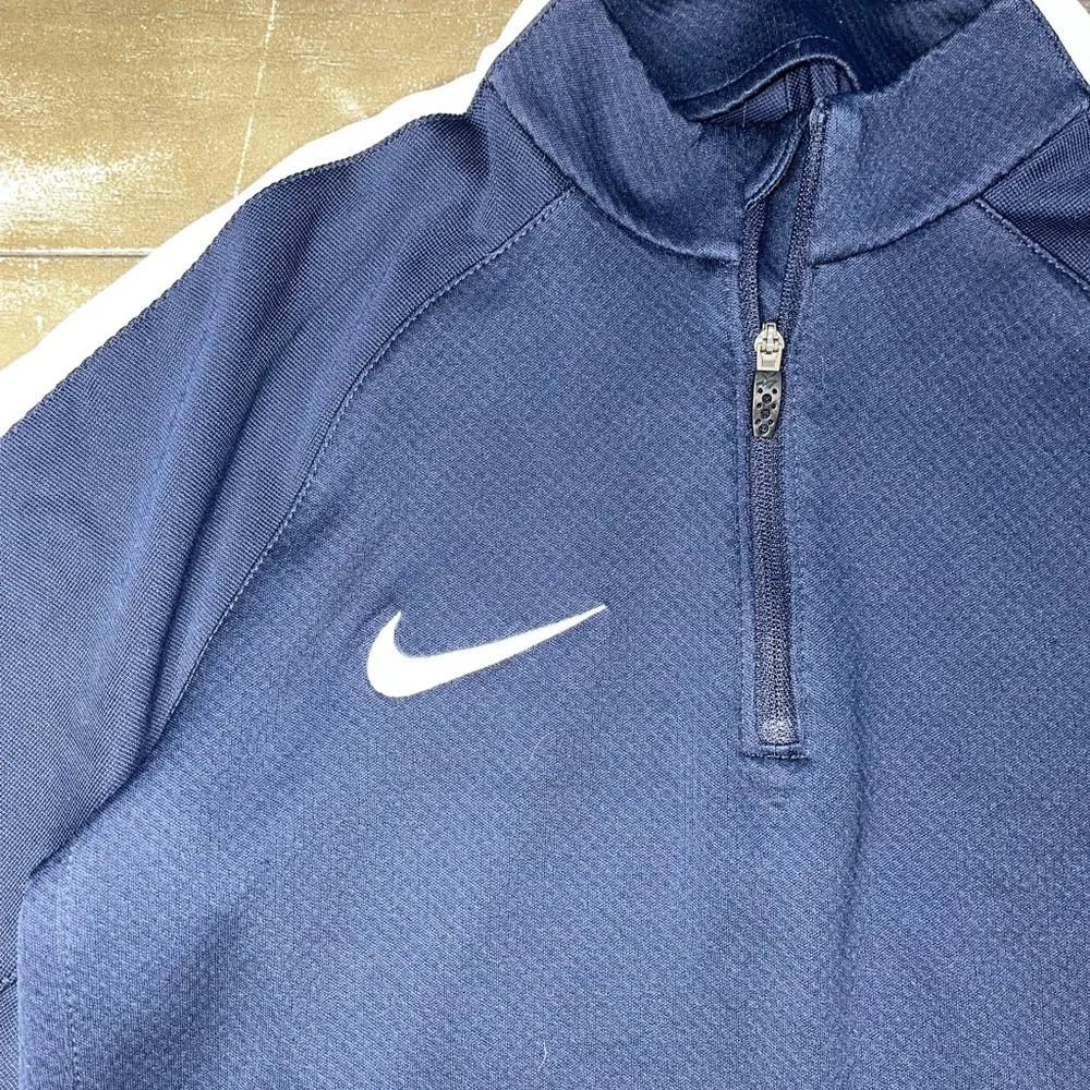 Nike Navy Blue Quarter Zip Pullover Swoosh Long Sleeve Boys Medium EUC